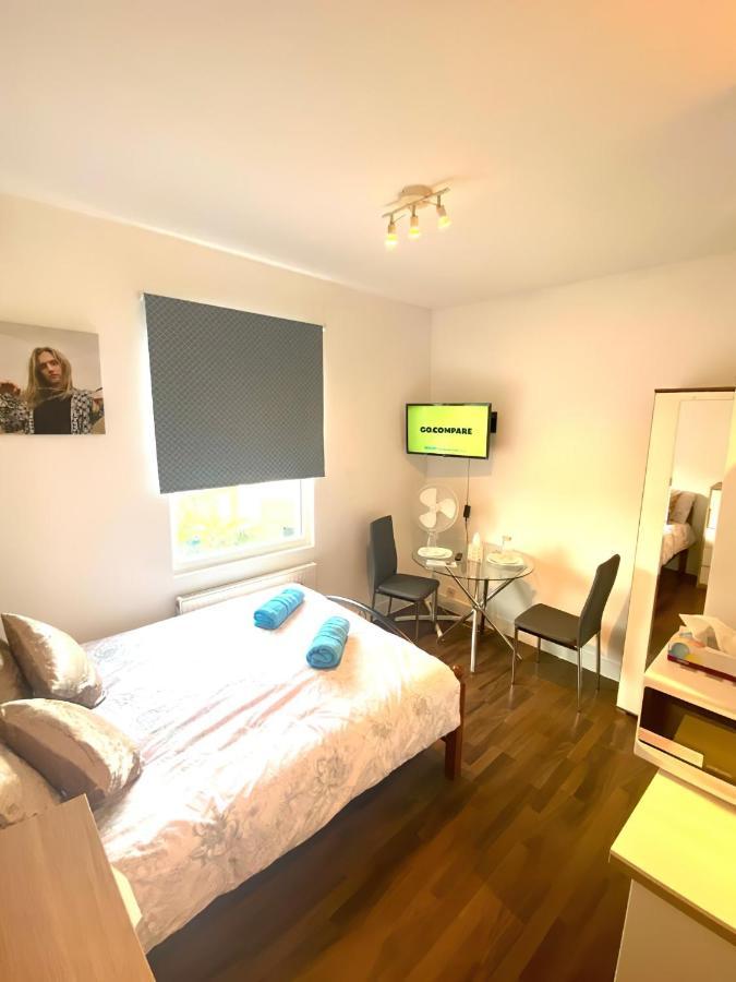 One Bed Studio Flat In Central Apartamento Londres