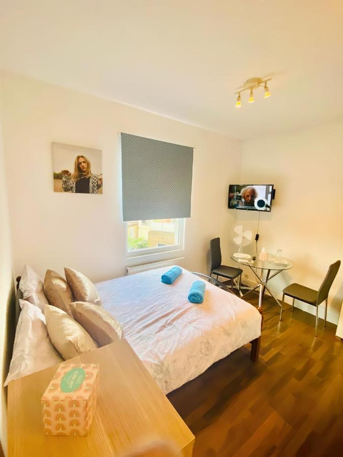 One Bed Studio Flat In Central Londres